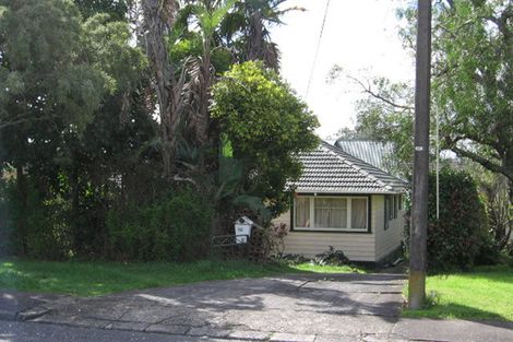 Photo of property in 2/12 Neil Avenue, Te Atatu Peninsula, Auckland, 0610