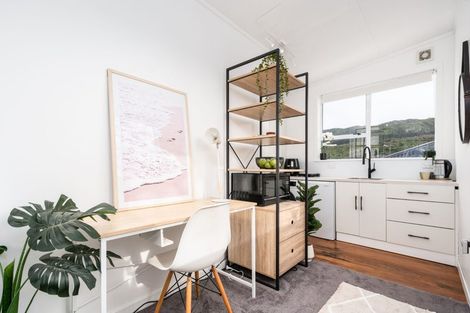 Photo of property in 53 Handyside Street, Tawa, Wellington, 5028