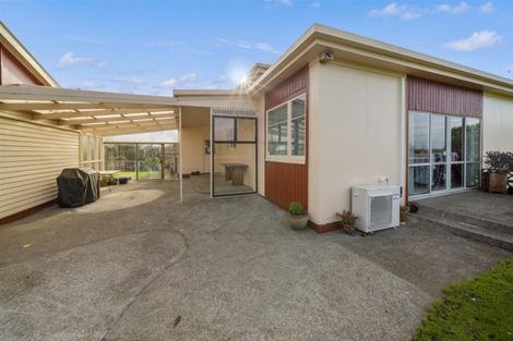 Photo of property in 262 South Road, Hawera, 4610