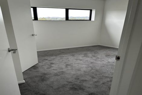 Photo of property in 4 Kaha Lane, Henderson, Auckland, 0612