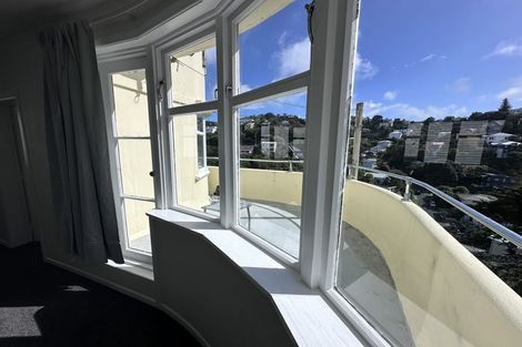 Photo of property in 20u2 Saint Michaels Crescent, Kelburn, Wellington, 6012