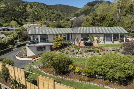 Photo of property in 6 Strathaven Place, Atawhai, Nelson, 7010