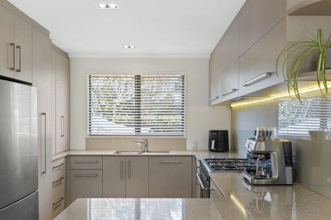 Photo of property in 12 Parkham Drive, Burnside, Christchurch, 8053