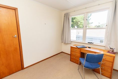 Photo of property in 19 Montreal Grove, Kingston, Wellington, 6021