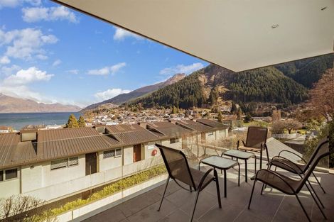 Photo of property in The Beeches Apartments, 12/60 Hallenstein Street, Queenstown, 9300