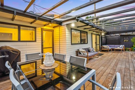 Photo of property in 6a Savoy Road, Glen Eden, Auckland, 0602