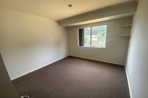 Photo of property in 17 De Havilland Drive, Goodwood Heights, Auckland, 2105