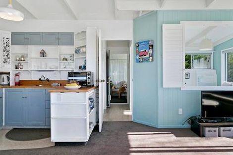 Photo of property in 22 Alberta Street, Acacia Bay, Taupo, 3330