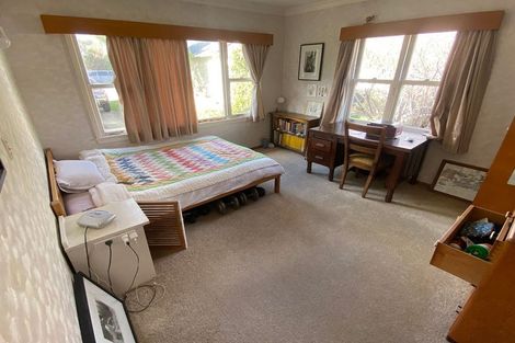 Photo of property in 54 Beauchamp Street, Karori, Wellington, 6012