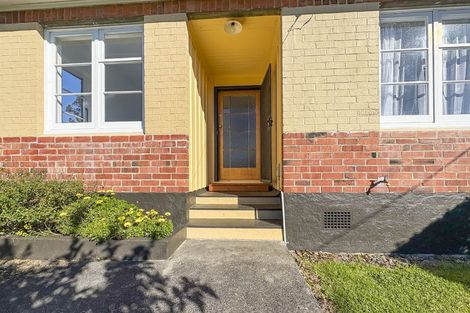 Photo of property in 10 Clapham Place, Whanganui East, Whanganui, 4500
