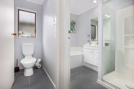 Photo of property in 5 Garboard Lane, Whitby, Porirua, 5024