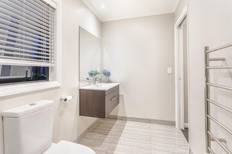 Photo of property in 42 Leebank Crescent, Riverhead, 0820