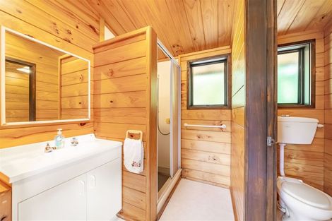 Photo of property in 135 Plateau Road, Te Marua, Upper Hutt, 5018