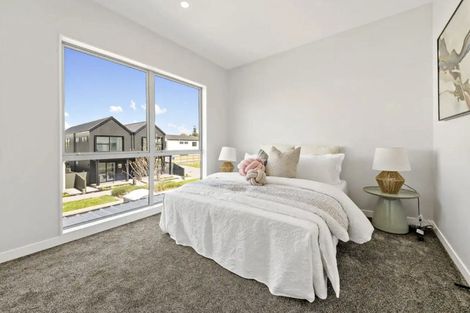 Photo of property in 13 Yellow Pear Lane, Karaka, 2578