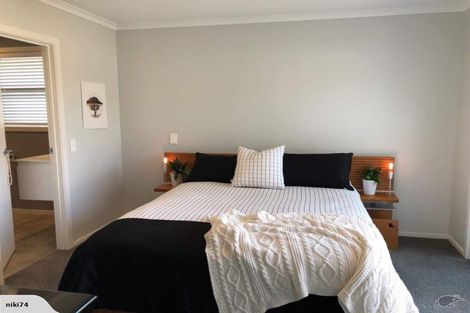 Photo of property in 16 Livingstone Drive, Papamoa Beach, Papamoa, 3118