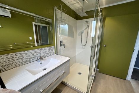 Photo of property in 13 Farwood Drive, Henderson, Auckland, 0612