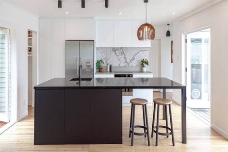 Photo of property in 112 Lake Road, Belmont, Auckland, 0622