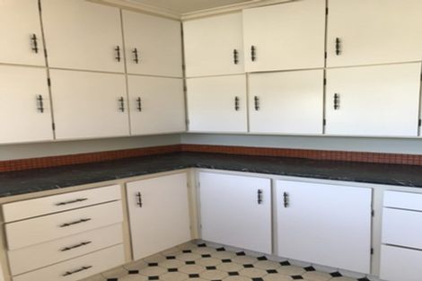 Photo of property in 24 Severn Street, Island Bay, Wellington, 6023