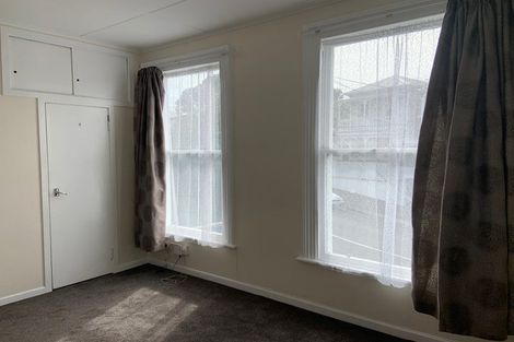 Photo of property in 144 Tasman Street, Mount Cook, Wellington, 6021
