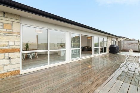 Photo of property in 2/21 Sardinia Rise, Bethlehem, Tauranga, 3110