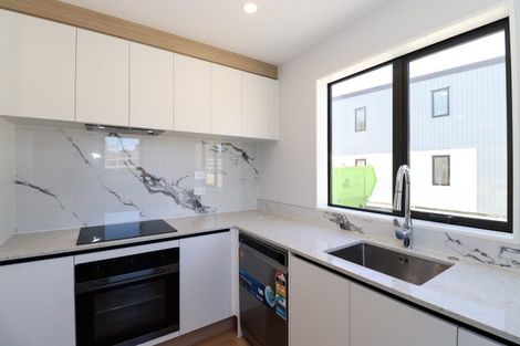 Photo of property in 4b Blue Gum Rise, Sunnyhills, Auckland, 2010