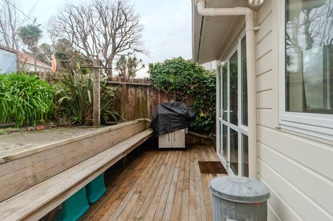Photo of property in 37 Ara Paiwhenua, Tawa, Wellington, 5028