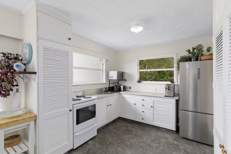 Photo of property in 21 Holland Street, Wainuiomata, Lower Hutt, 5014