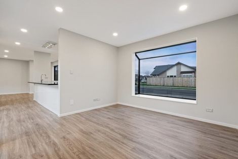 Photo of property in 49 Matata Drive, Takanini, 2112
