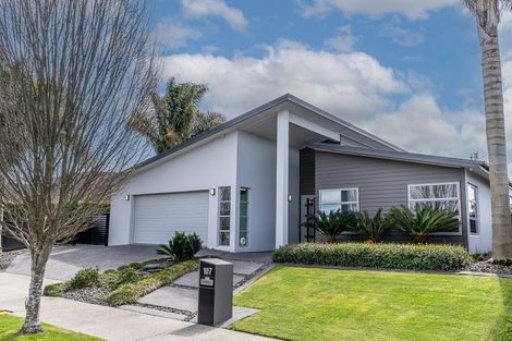 Photo of property in 107 Saint James Drive, Huntington, Hamilton, 3210