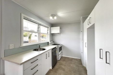 Photo of property in 11a Oswald Crescent, Paparangi, Wellington, 6037