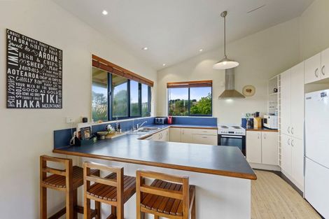Photo of property in 80 Reay Mackay Grove, Waikawa Beach, Manakau, 5573