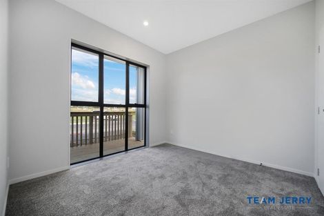 Photo of property in 25 Huringa Road, Karaka, 2113