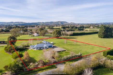 Photo of property in 15 Campbell Drive, Martinborough, 5711