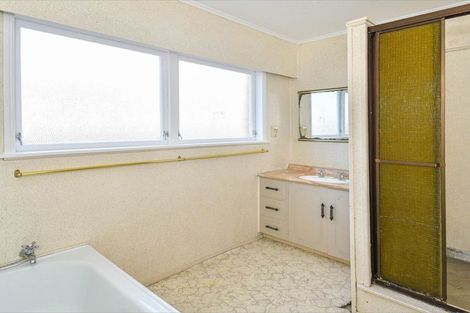 Photo of property in 430 Great South Road, Opaheke, Papakura, 2113