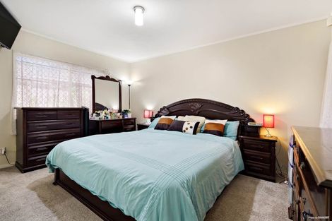 Photo of property in 96 Nikau Street, New Lynn, Auckland, 0600