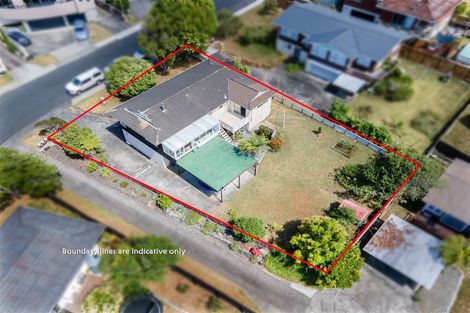 Photo of property in 35 Spence Road, Henderson, Auckland, 0612
