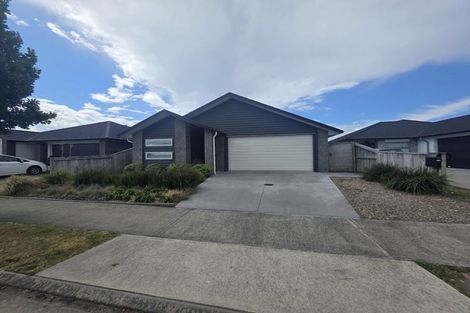 Photo of property in 21 Dunkeld Drive, Papamoa, 3118