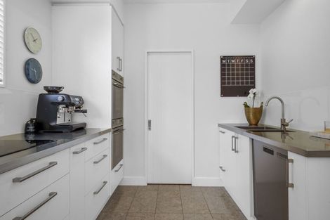 Photo of property in 17 Innes Road, St Albans, Christchurch, 8052