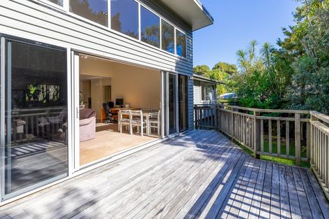 Photo of property in 4 Berne Place, Birkenhead, Auckland, 0626