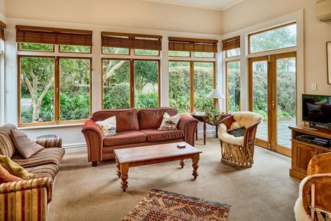 Photo of property in 6 Ngaio Gorge Road, Ngaio, Wellington, 6035