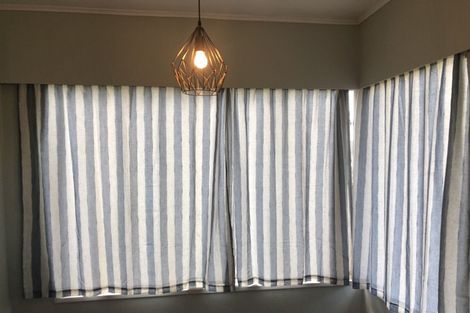 Photo of property in 490 Don Buck Road, Massey, Auckland, 0614