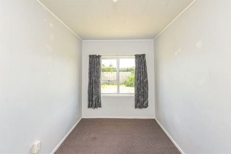 Photo of property in 30 Weraroa Road, Waverley, 4510