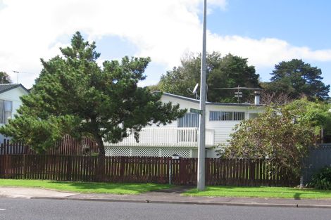 Photo of property in 52 Captain Scott Road, Glen Eden, Auckland, 0602