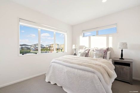 Photo of property in 99 Bayvista Drive, Karaka, Papakura, 2113