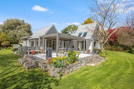 Photo of property in 16 Karu Crescent, Waikanae, 5036