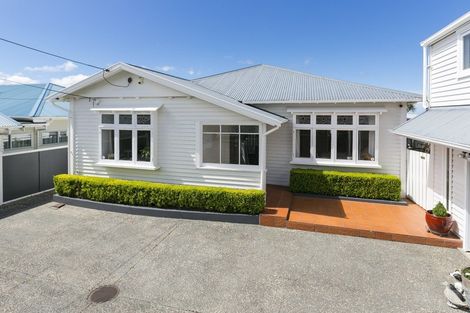 Photo of property in 6 Raumati Terrace, Khandallah, Wellington, 6035