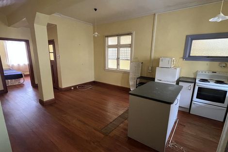 Photo of property in 6 Young Street, New Plymouth, 4310