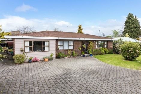 Photo of property in 7 Kathleen Place, Rainbow Point, Taupo, 3330