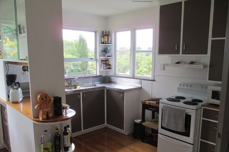 Photo of property in 59a Parkland Crescent, Terrace End, Palmerston North, 4410