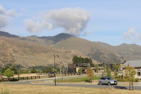 Photo of property in 6 Doug Ledgerwood Drive, Wanaka, 9305